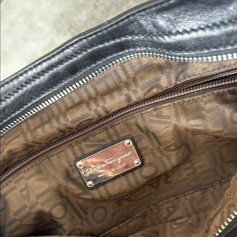Salvatore Ferragamo Shoulder Bag - Picture 8 of 8